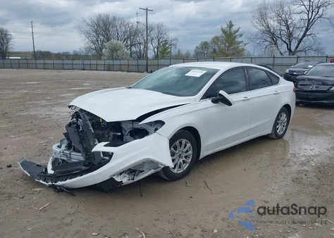 2018 Ford Fusion S из США, поврежденный, VIN 3FA6P0G73JR276334